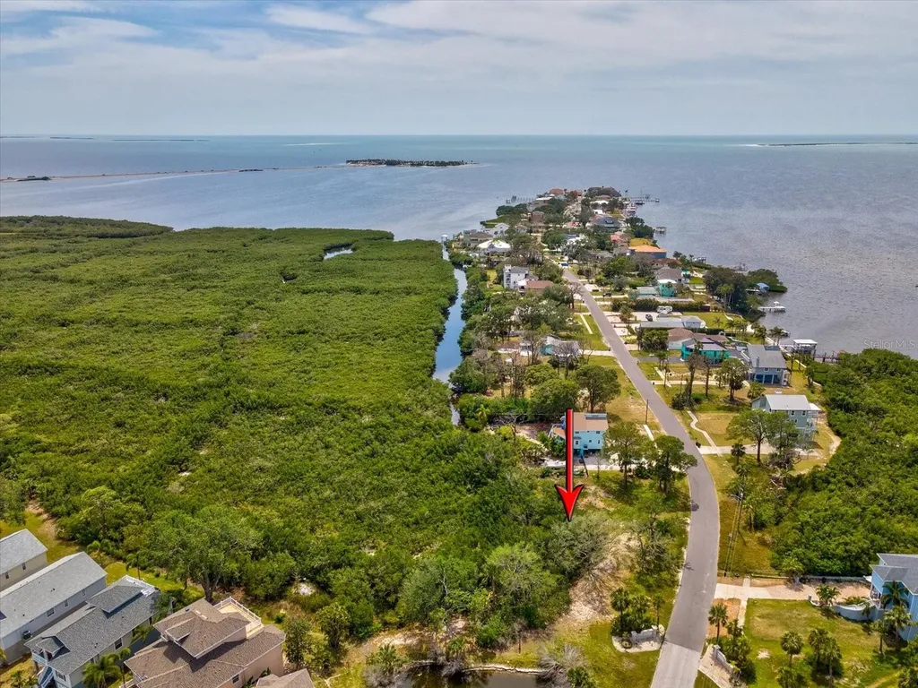 Lot 2 & 4 Sea Breeze Drive Tarpon Springs FL 34689