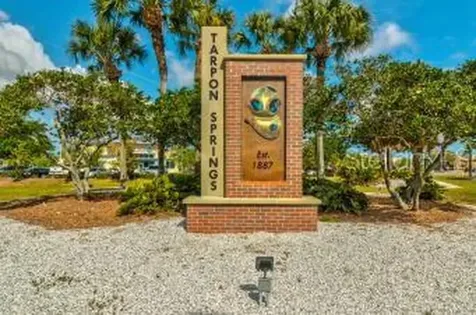 Lot 2 & 4 Sea Breeze Drive Tarpon Springs FL 34689
