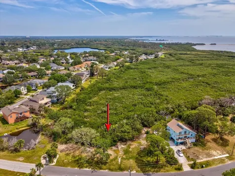 Lot 2 & 4 Sea Breeze Drive Tarpon Springs FL 34689
