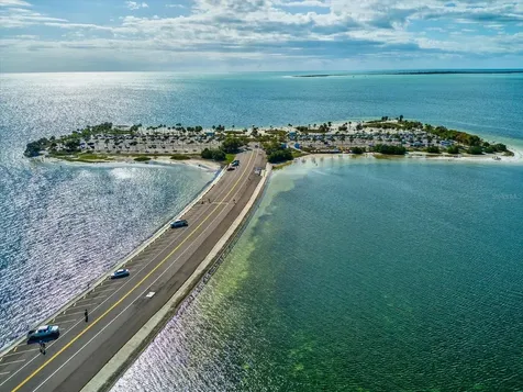 Lot 2 & 4 Sea Breeze Drive Tarpon Springs FL 34689