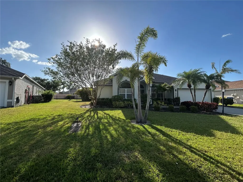 7448 39th Court E Sarasota FL 34243