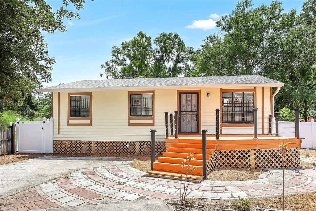 4922 Huppel Avenue Orlando FL 32811