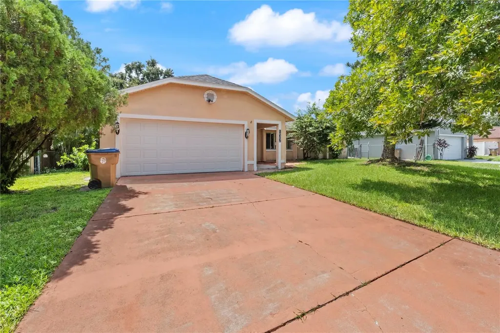 132 Acapulco Drive Kissimmee FL 34743