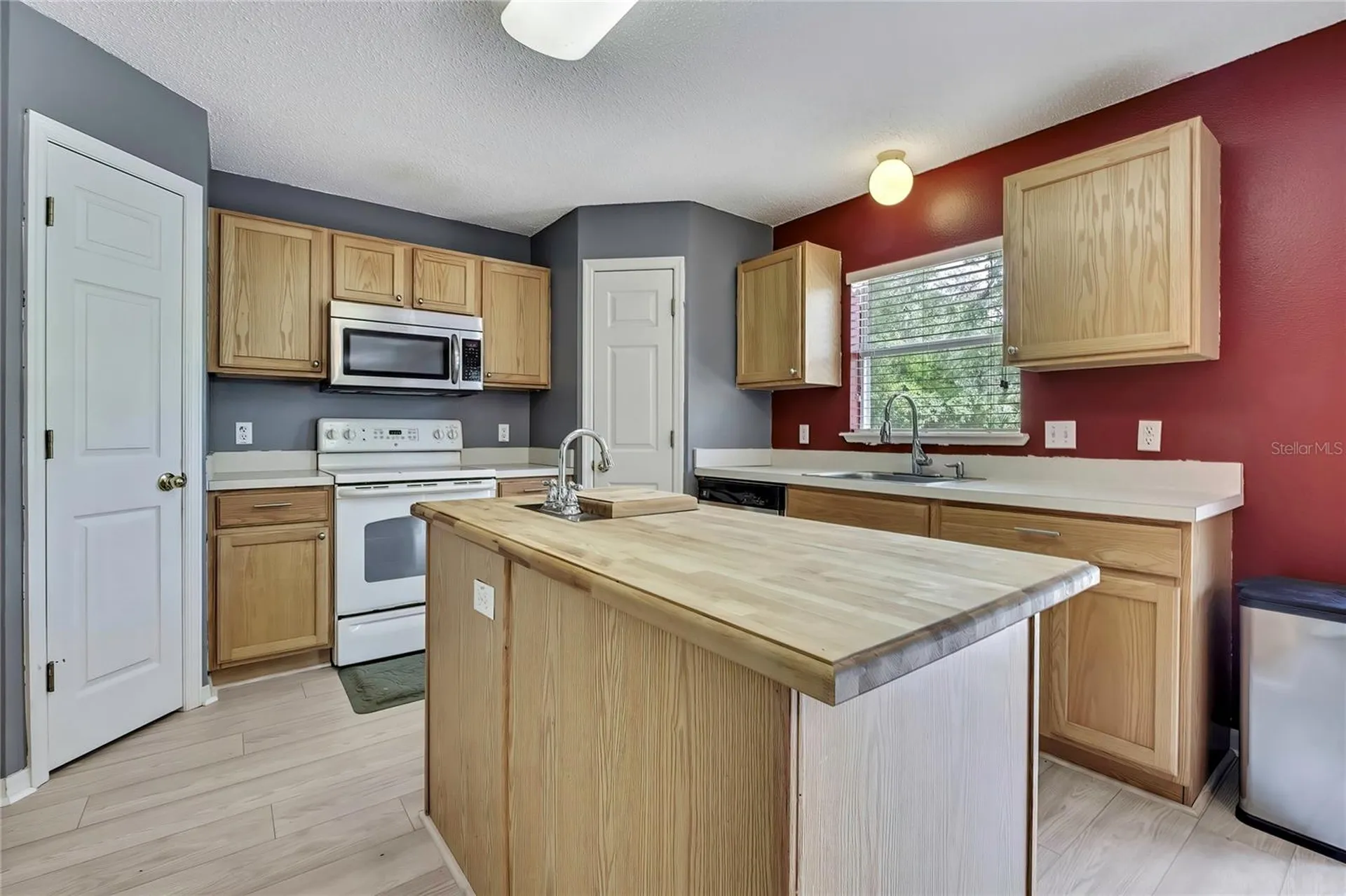 11257 Persimmon Avenue Weeki Wachee FL 34614