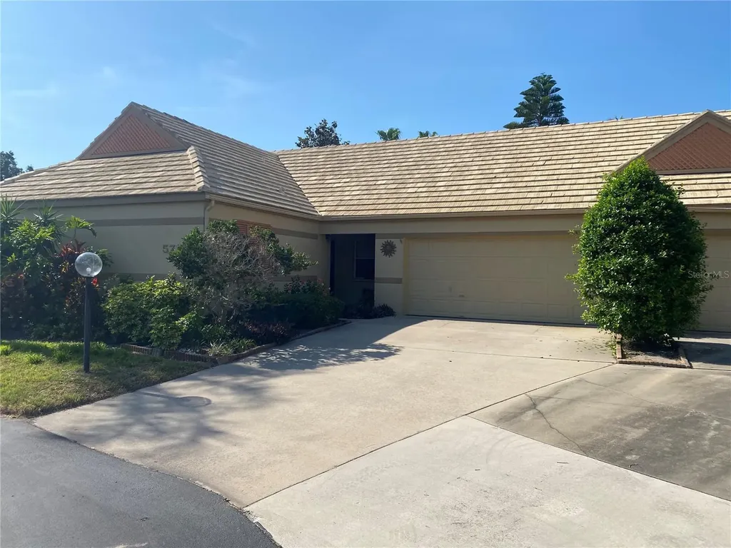 5712 34th Court W Bradenton FL 34210