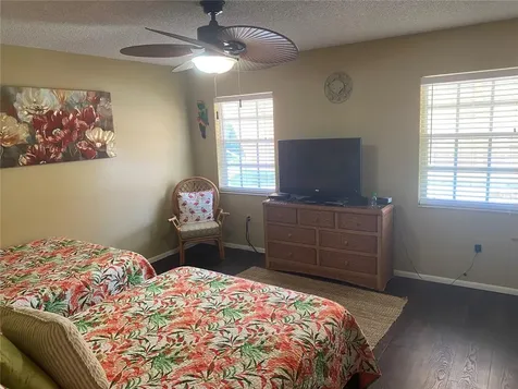 5712 34th Court W Bradenton FL 34210