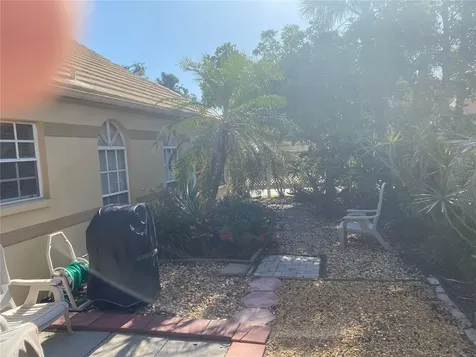 5712 34th Court W Bradenton FL 34210