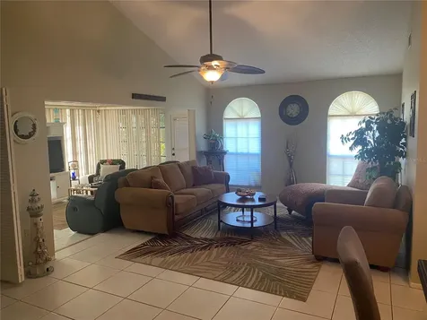 5712 34th Court W Bradenton FL 34210
