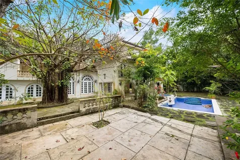 Urb. San Patricio Rivera Ferrer Street Guaynabo PR 00966