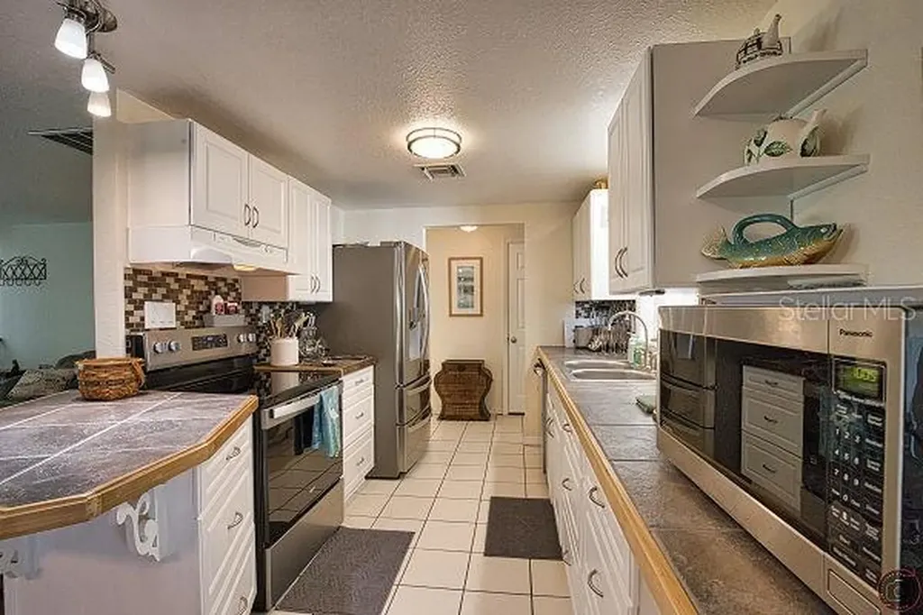 1 Caroll Circle Englewood FL 34223