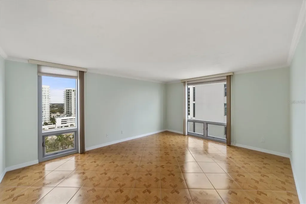 1111 N Gulfstream Avenue Sarasota FL 34236