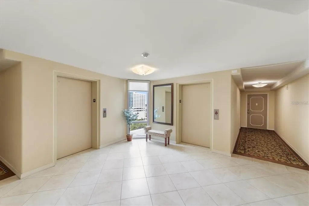 1111 N Gulfstream Avenue Sarasota FL 34236