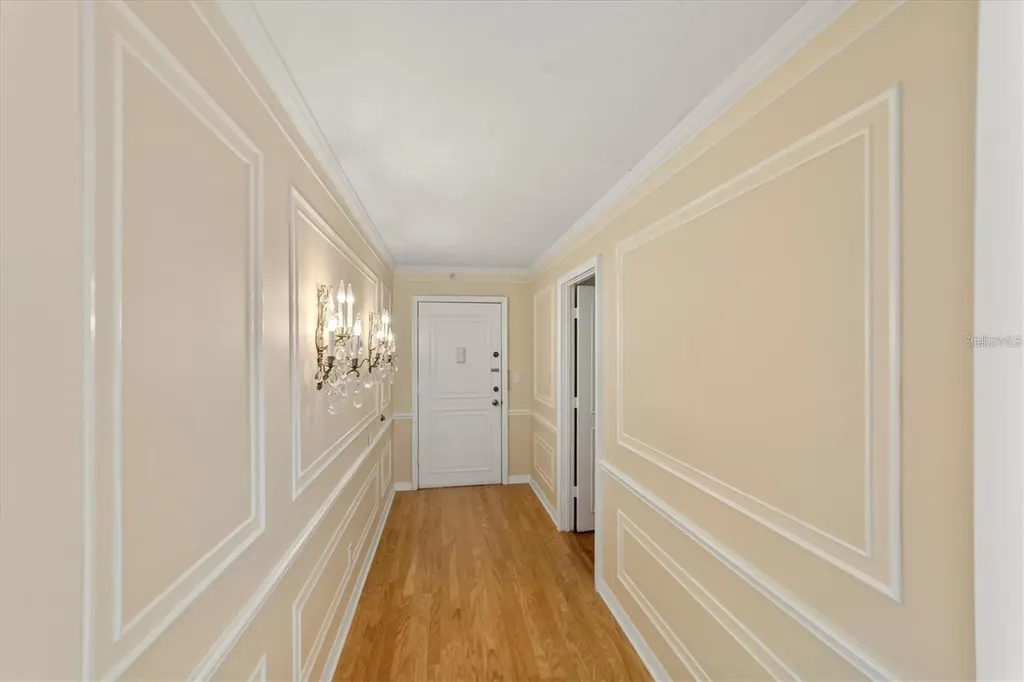 1111 N Gulfstream Avenue Sarasota FL 34236