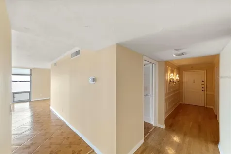 1111 N Gulfstream Avenue Sarasota FL 34236