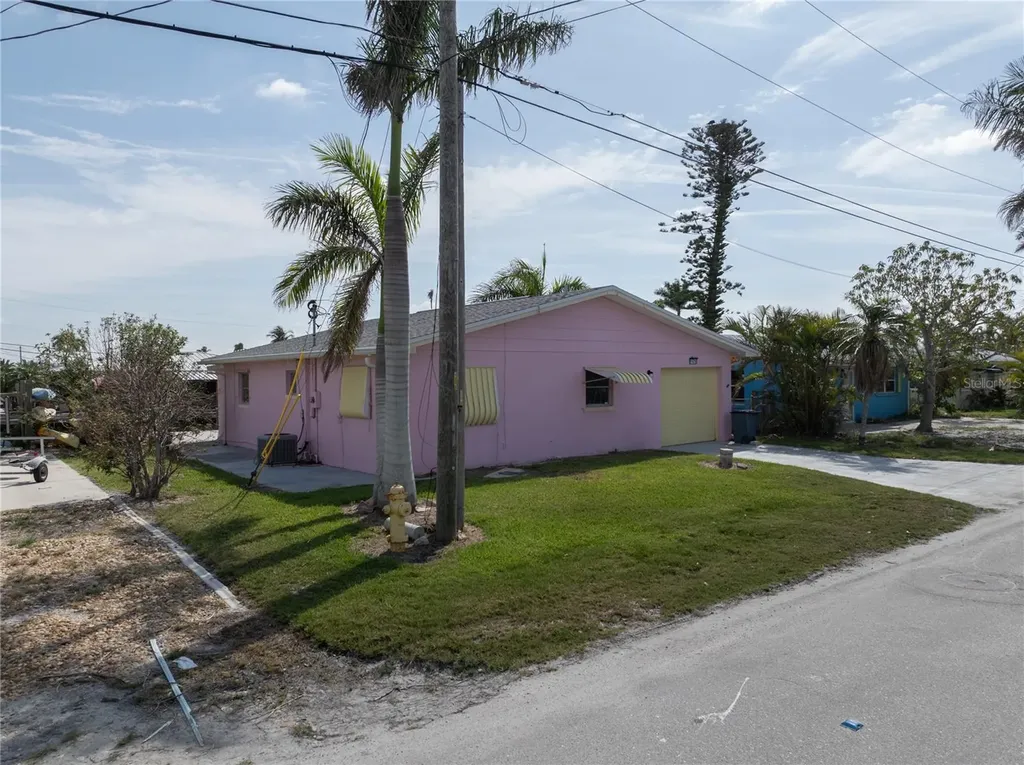 11476 May Street Matlacha FL 33993