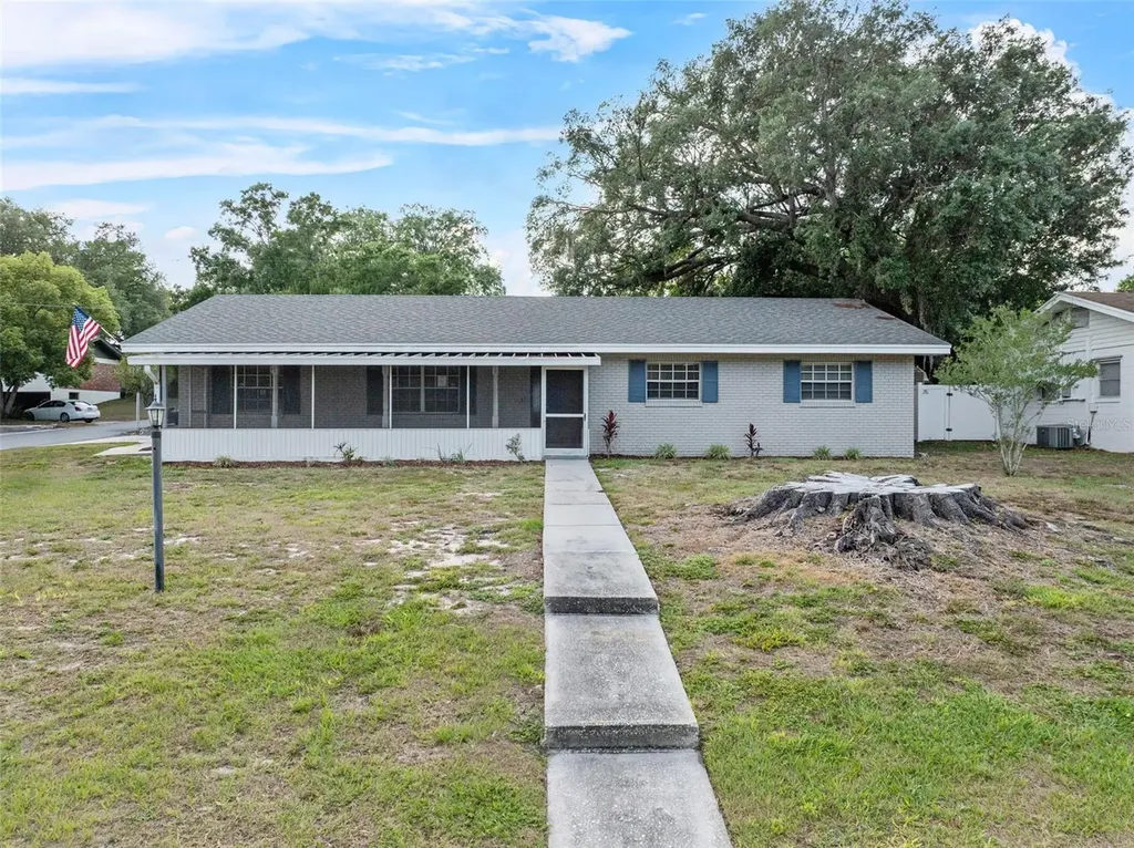 301 Lake Ned Road Winter Haven FL 33884