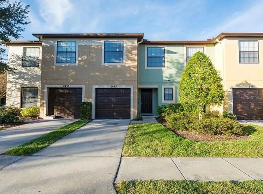 2453 Edgewater Falls Drive Brandon FL 33511