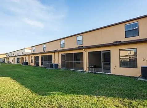 2453 Edgewater Falls Drive Brandon FL 33511