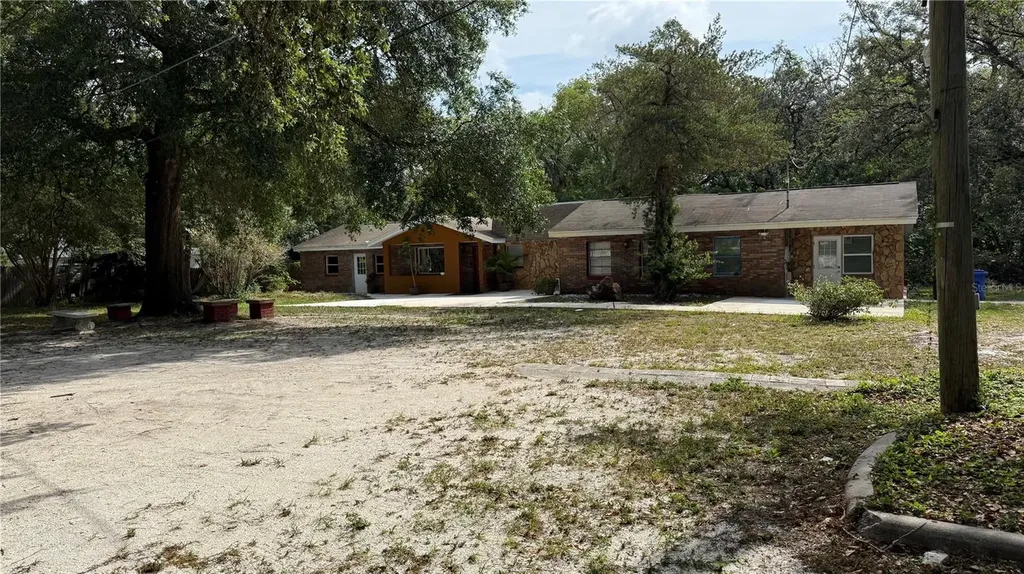 11727 N Ola Avenue Tampa FL 33612