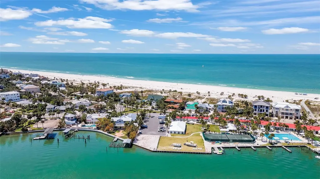 1058 Eldorado Avenue Clearwater Beach FL 33767