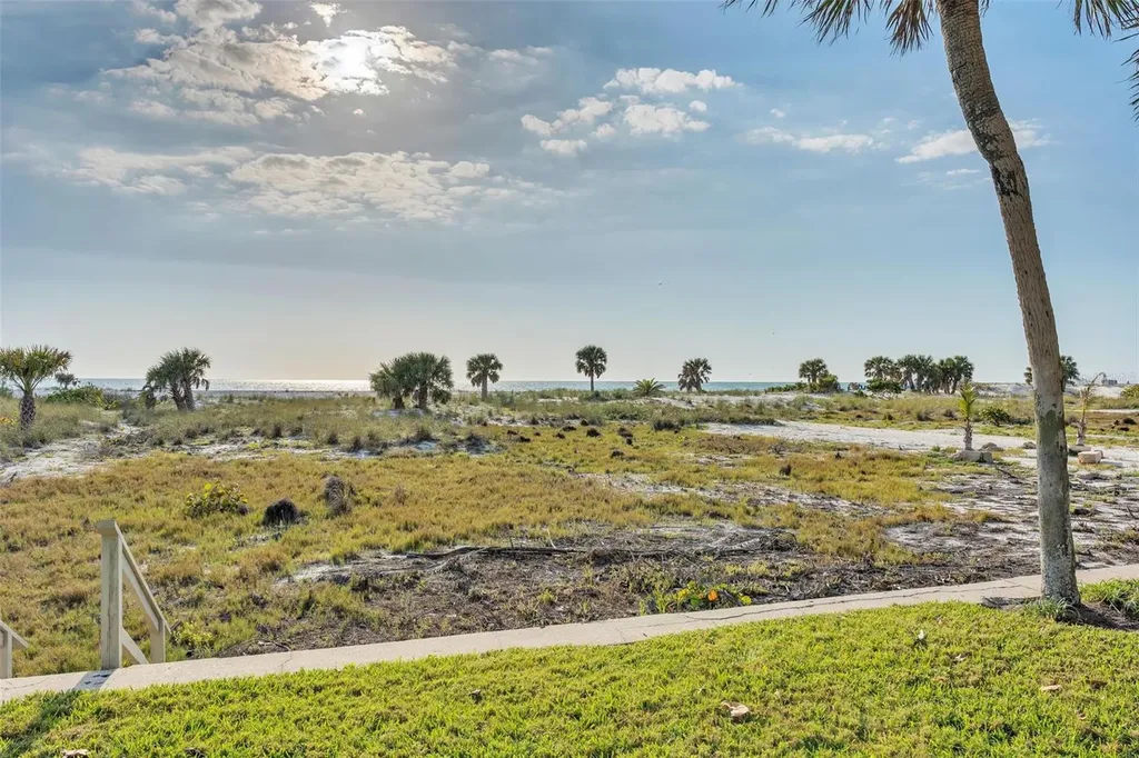 1058 Eldorado Avenue Clearwater Beach FL 33767