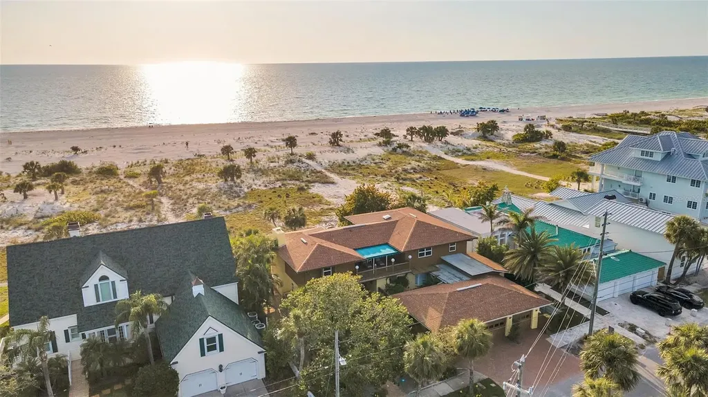1058 Eldorado Avenue Clearwater Beach FL 33767
