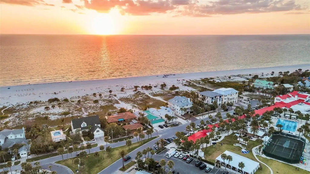 1058 Eldorado Avenue Clearwater Beach FL 33767