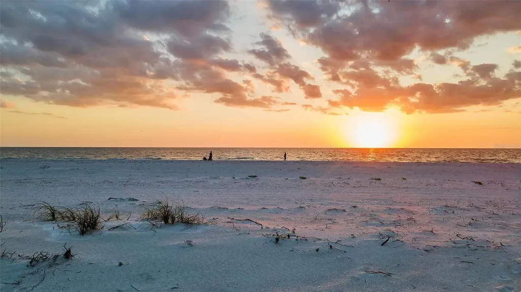 1058 Eldorado Avenue Clearwater Beach FL 33767