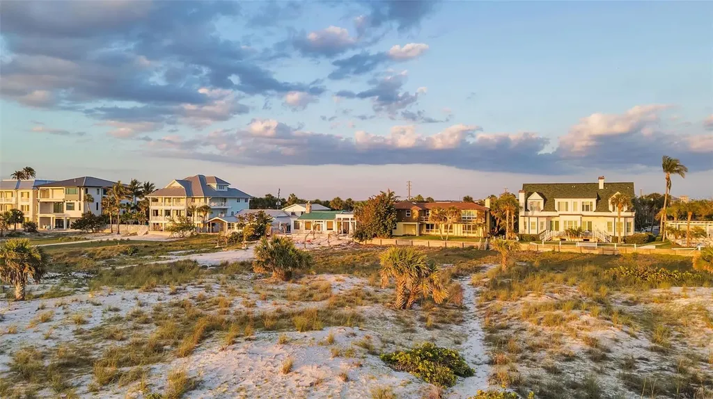 1058 Eldorado Avenue Clearwater Beach FL 33767
