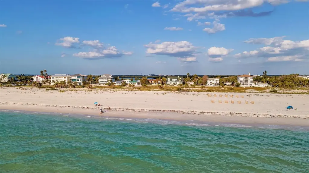 1058 Eldorado Avenue Clearwater Beach FL 33767
