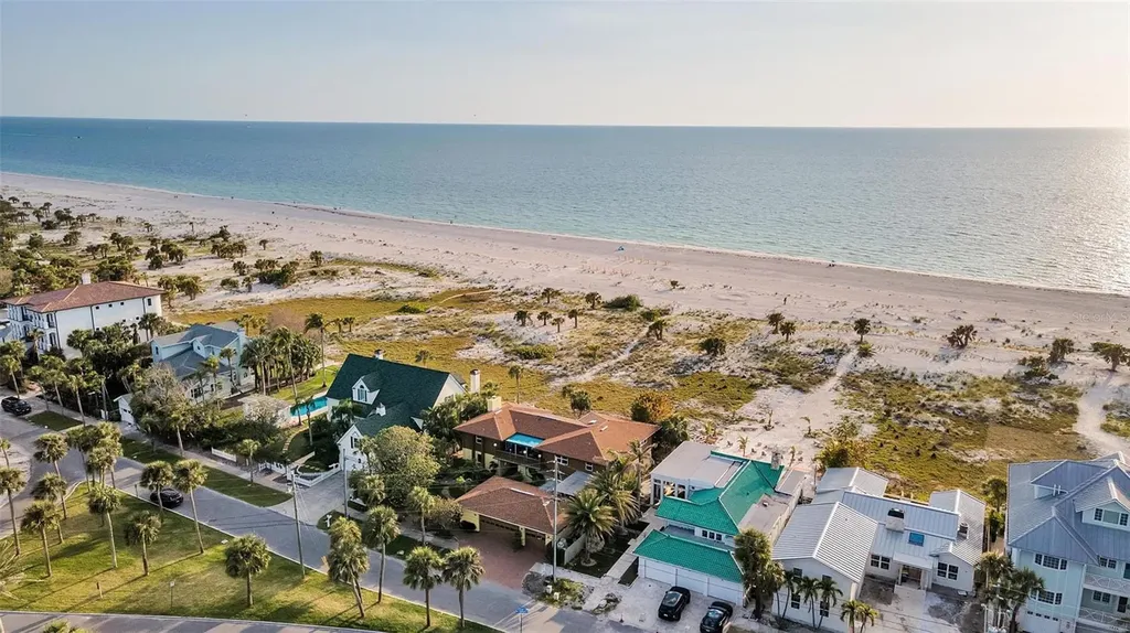 1058 Eldorado Avenue Clearwater Beach FL 33767