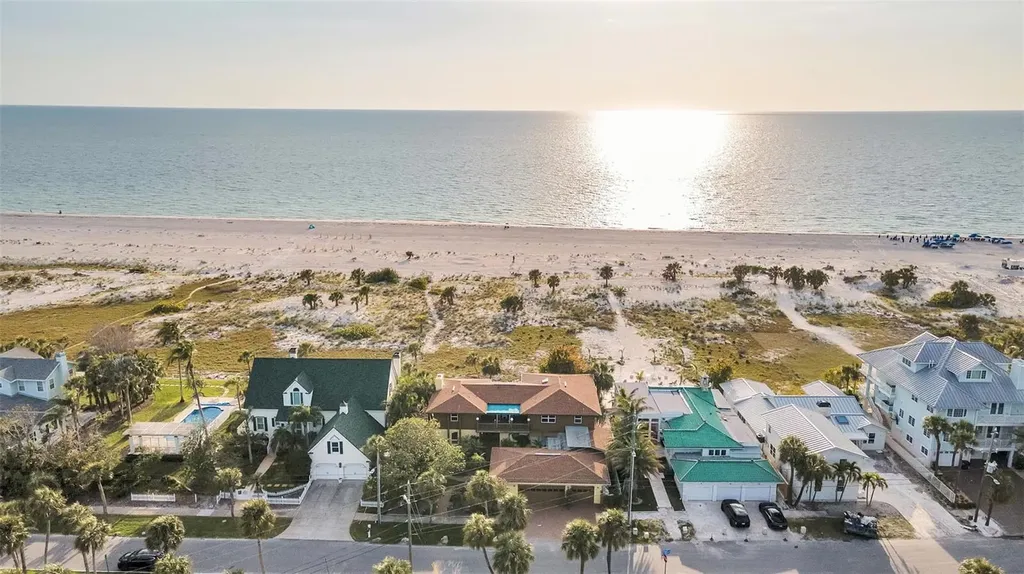 1058 Eldorado Avenue Clearwater Beach FL 33767