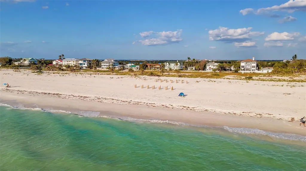 1058 Eldorado Avenue Clearwater Beach FL 33767