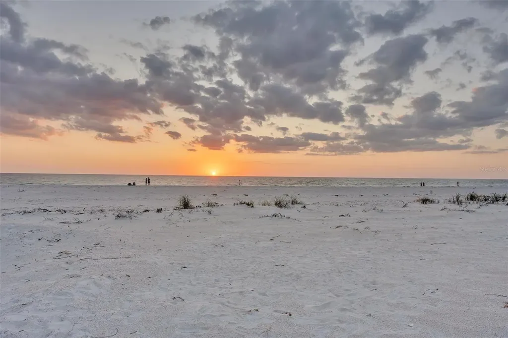1058 Eldorado Avenue Clearwater Beach FL 33767