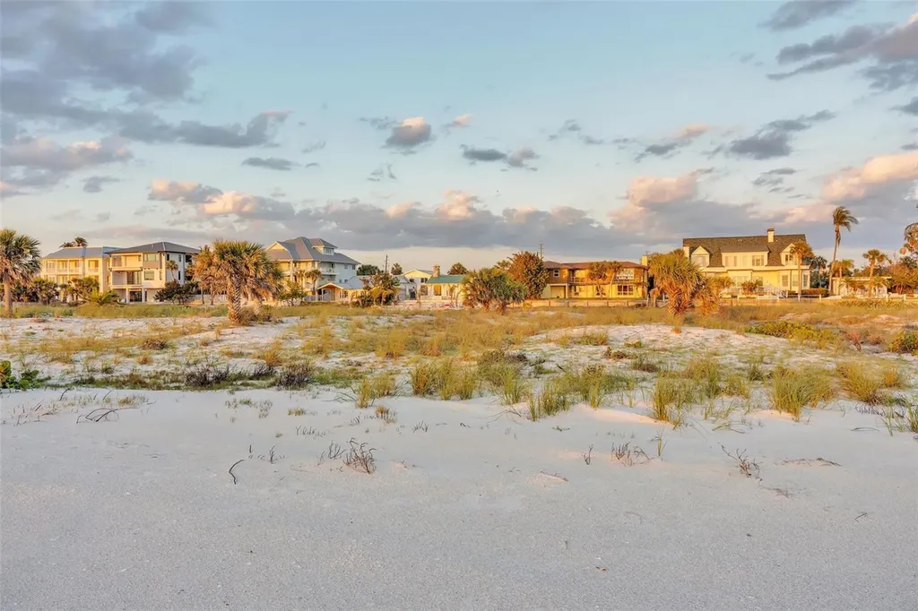 1058 Eldorado Avenue Clearwater Beach FL 33767