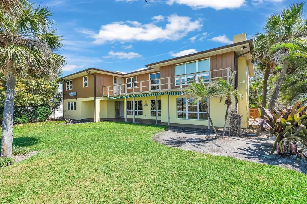 1058 Eldorado Avenue Clearwater Beach FL 33767