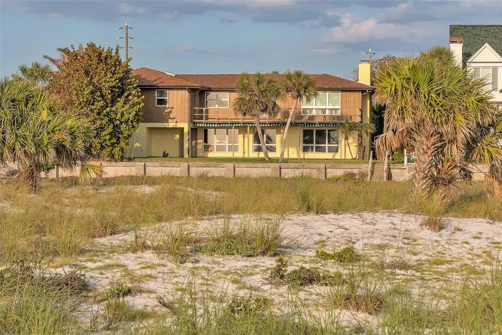 1058 Eldorado Avenue Clearwater Beach FL 33767