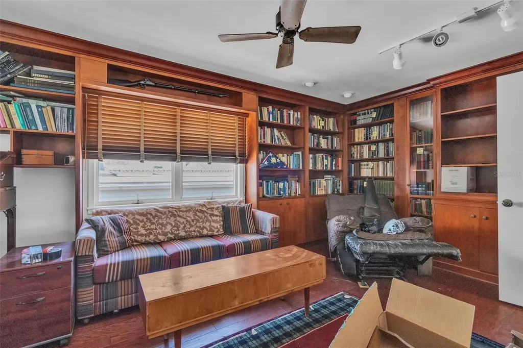 1058 Eldorado Avenue Clearwater Beach FL 33767