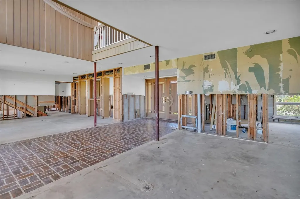 1058 Eldorado Avenue Clearwater Beach FL 33767