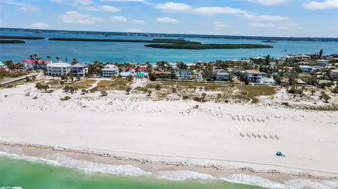 1058 Eldorado Avenue Clearwater Beach FL 33767