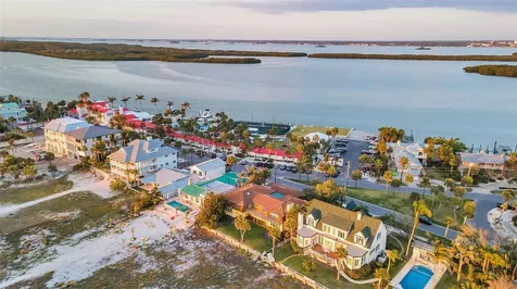 1058 Eldorado Avenue Clearwater Beach FL 33767