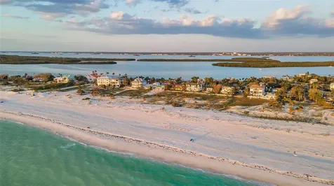 1058 Eldorado Avenue Clearwater Beach FL 33767