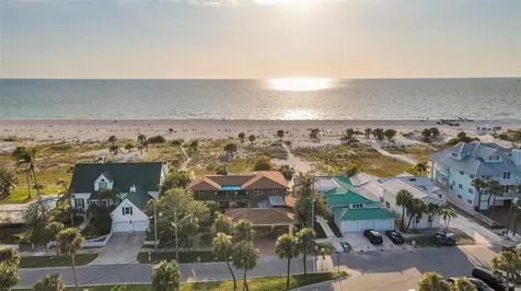 1058 Eldorado Avenue Clearwater Beach FL 33767