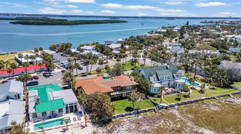 1058 Eldorado Avenue Clearwater Beach FL 33767