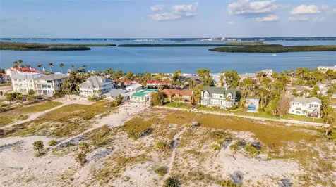 1058 Eldorado Avenue Clearwater Beach FL 33767