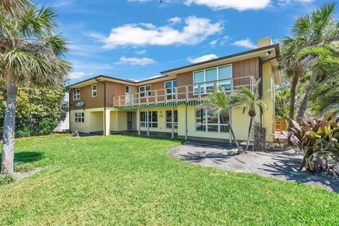 1058 Eldorado Avenue Clearwater Beach FL 33767