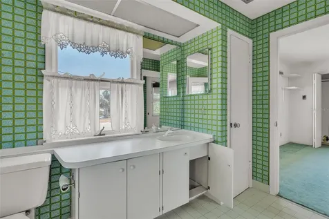 1058 Eldorado Avenue Clearwater Beach FL 33767