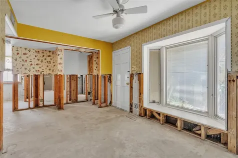 1058 Eldorado Avenue Clearwater Beach FL 33767