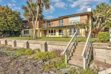 1058 Eldorado Avenue Clearwater Beach FL 33767