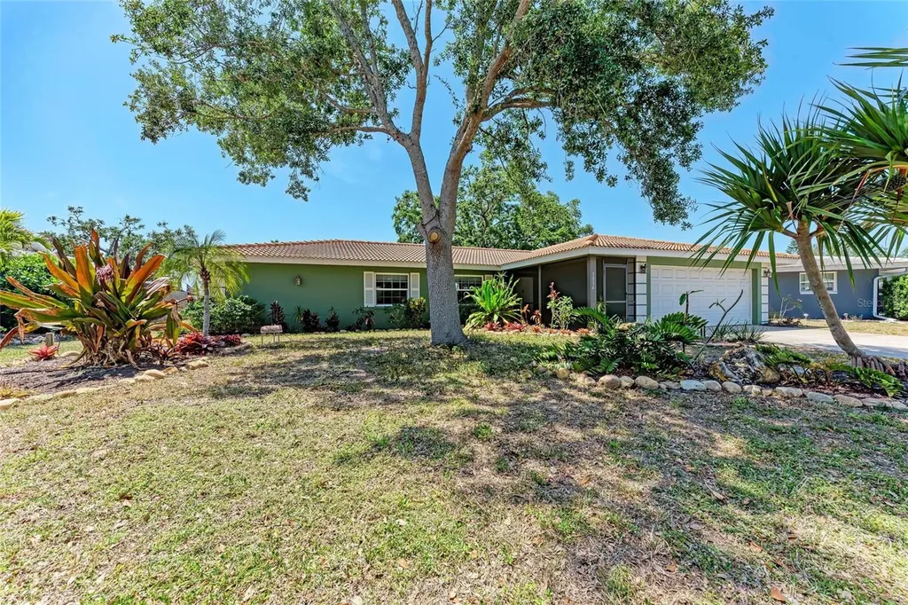 3336 Pembrook Drive Sarasota FL 34239